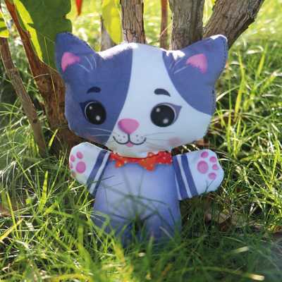 LEO LE CHAT A COUDRE